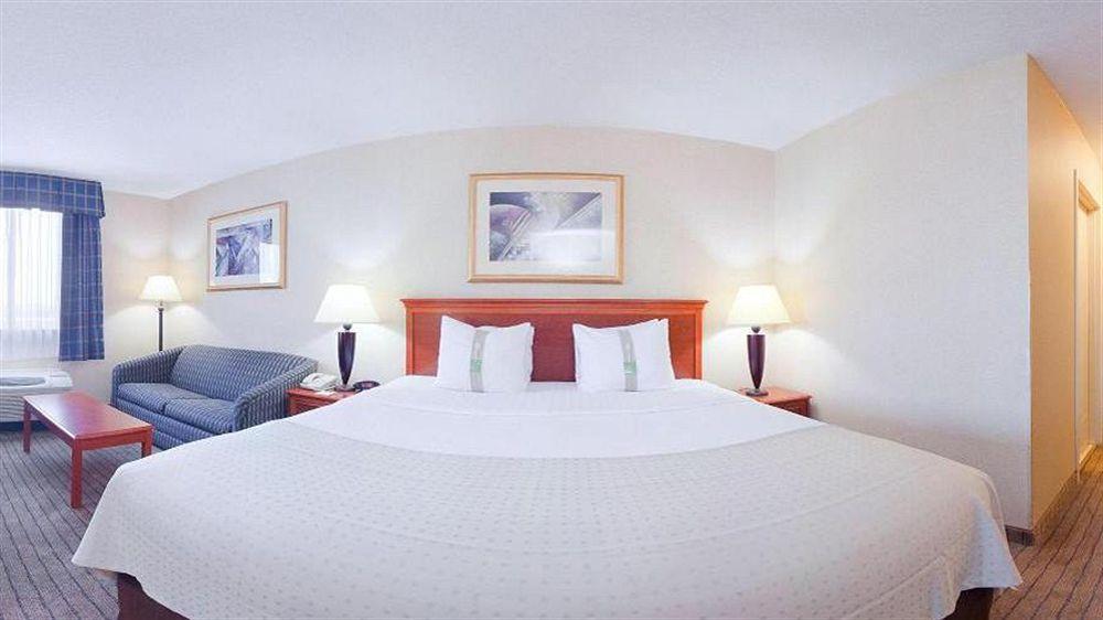 Holiday Inn Alexandria By Ihg Exterior photo