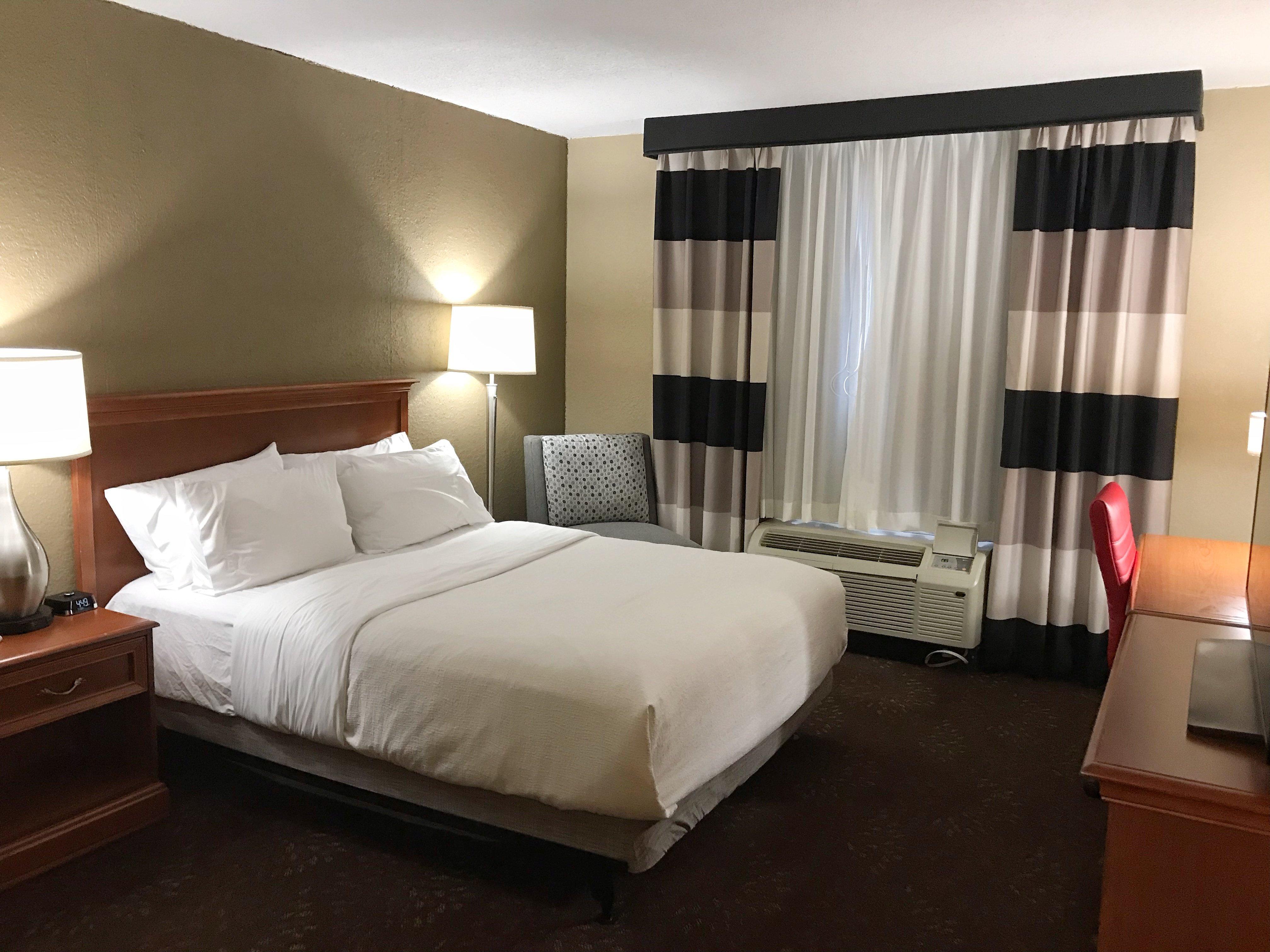 Holiday Inn Alexandria By Ihg Exterior photo