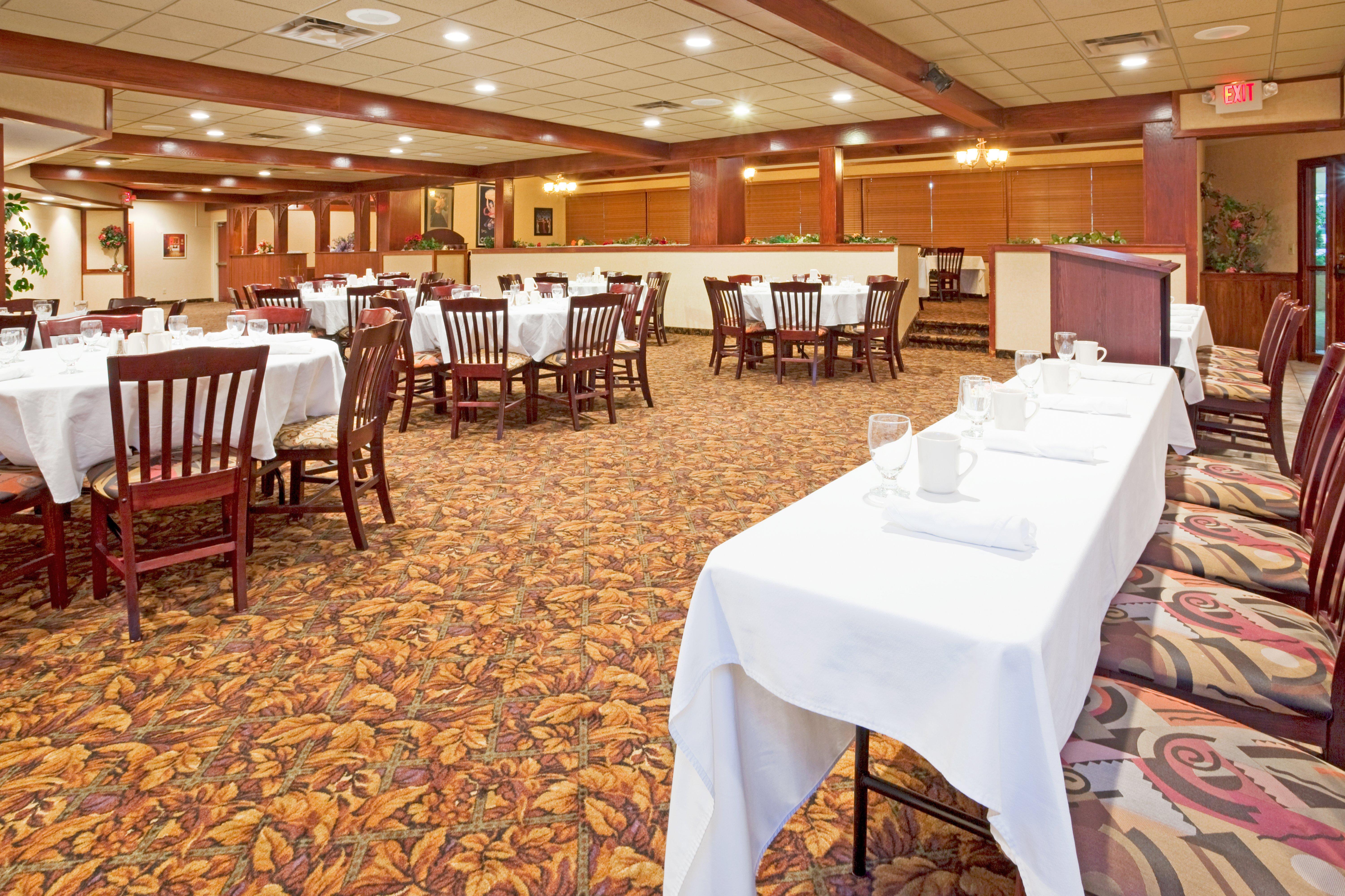 Holiday Inn Alexandria By Ihg Exterior photo